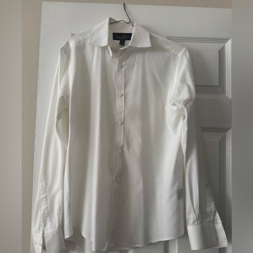 Men’s White Button Down Classic Shirt.  Bonus included a satin gray bow tie!